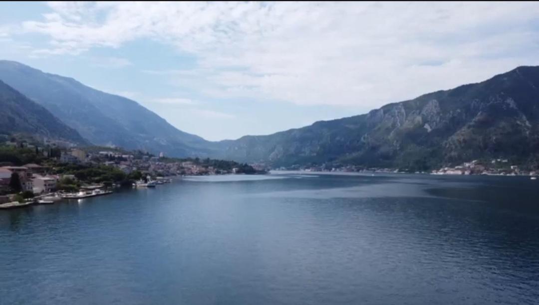 Apartment Jovan2,On The Beach With Free Wi-Fi Kotor Bagian luar foto
